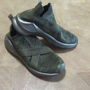 Puma Women's Fierce Evoknit Metallic Olive Sneaker GUC sz 6